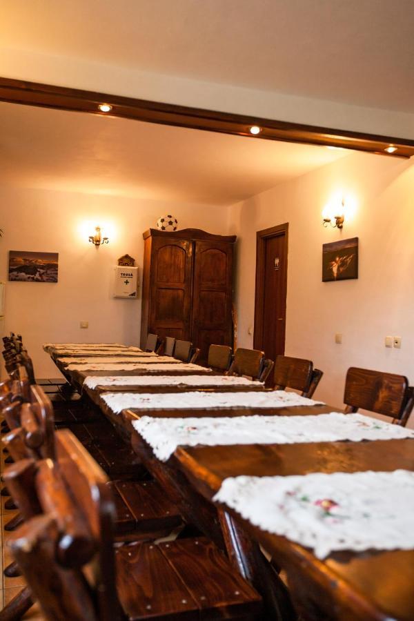 Pensiunea Poienita Ursului Fundata Esterno foto